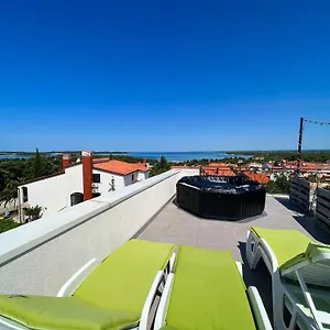 Korana Pula