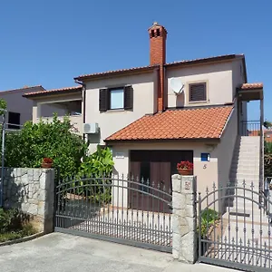 apartmani-lili-mali-losinj.primorje-gorskikotar.com/