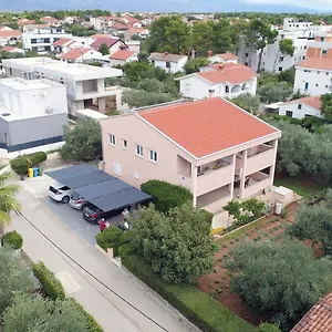 mario.hotelinzadar.com/