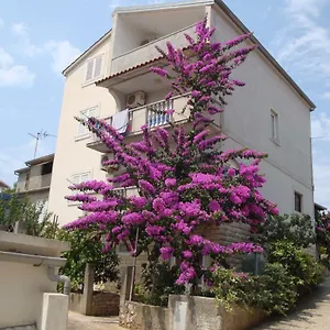 apartmani-gojko.hotelinzadar.com/
